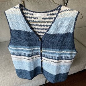 Woven vest in shades of blue